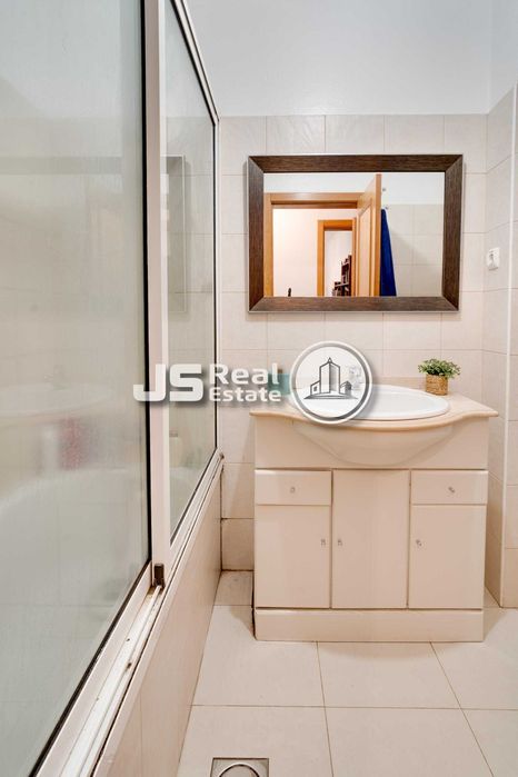 Apartamento T2 com Garagem – Santo António, Funchal