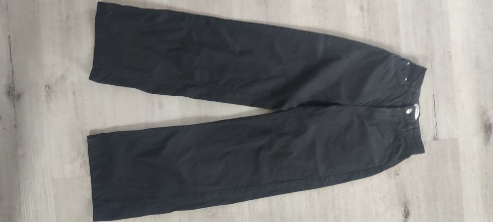 Spodnie z szerokimi nogawkami 32 Bershka