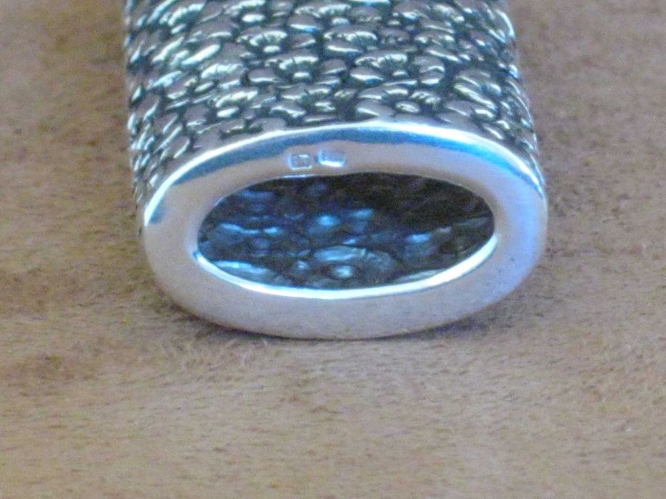 Capa de Isqueiro Prata Maciça de Lei 835`/.. C/Contraste