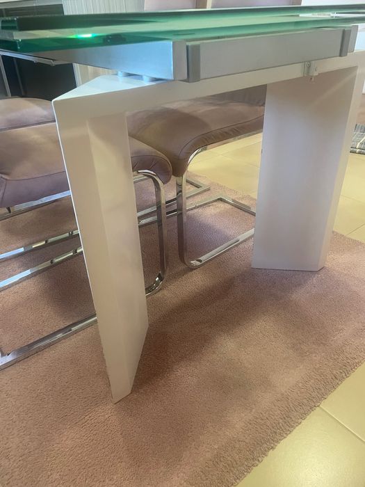 Mesa jantar extensível com 4 cadeiras