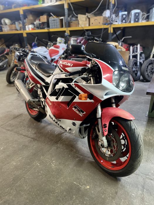 Suzuki GSXR 750 de 91