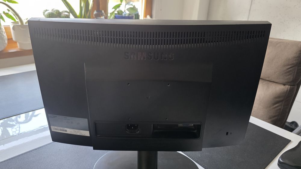 Monitor samsung E1920N