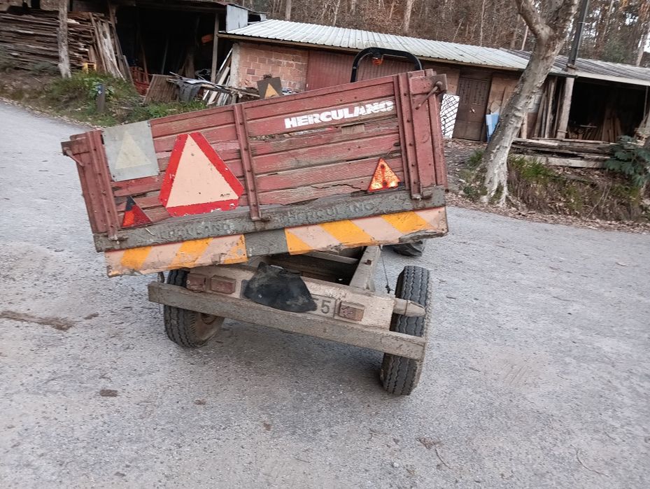 Vendo reboque agrícola