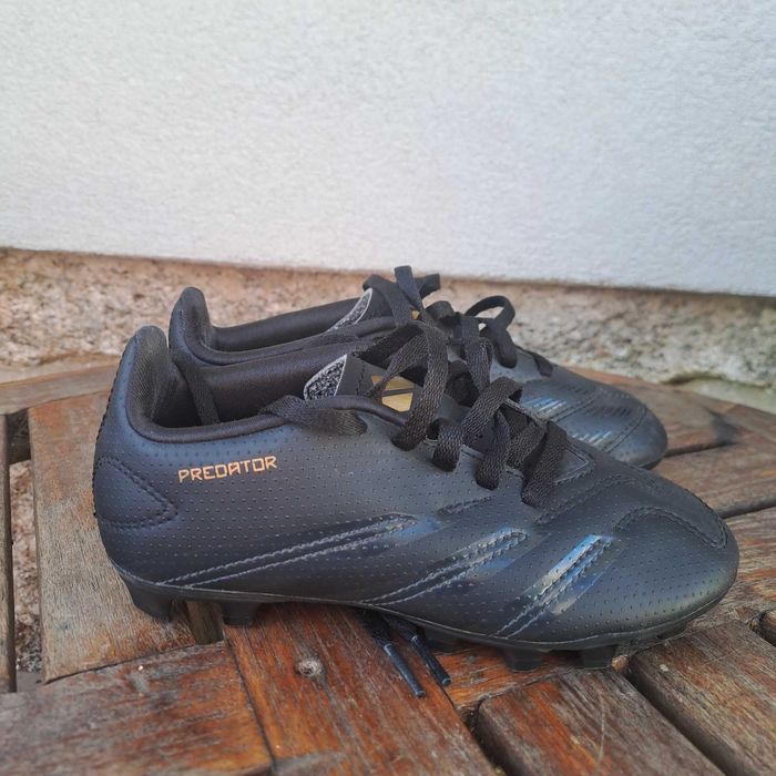 Chuteiras Predator numero 30