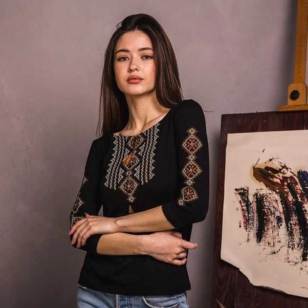 Вишиті футболки, що закохують з першого погляду