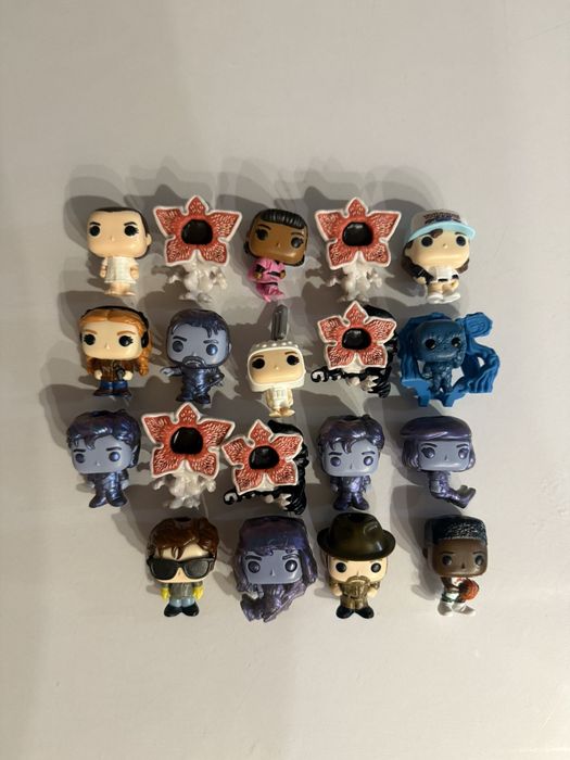 Продам фігурки дивні дива із кіндера