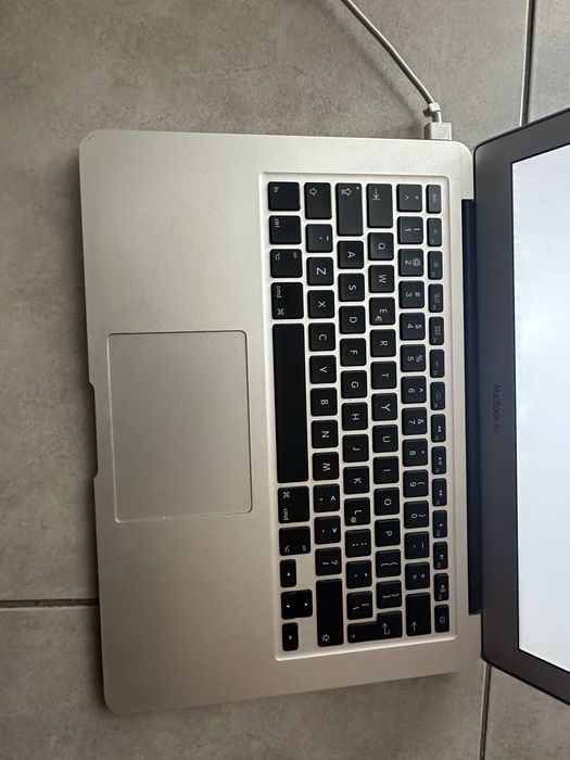 Mackbook air 13 stan bardzo dobry