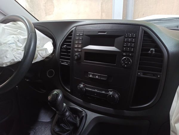 Mercedes-Benz Vito 114 6 lugares | Carros Sinistrados / Gasóleo / Nacional
