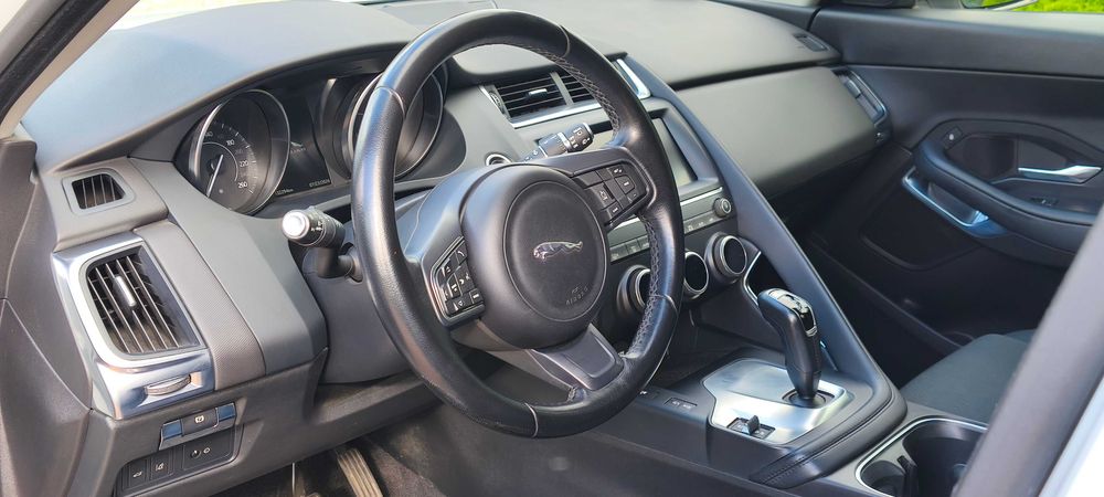 Jaguar E pace 2.0 d. 2018r.