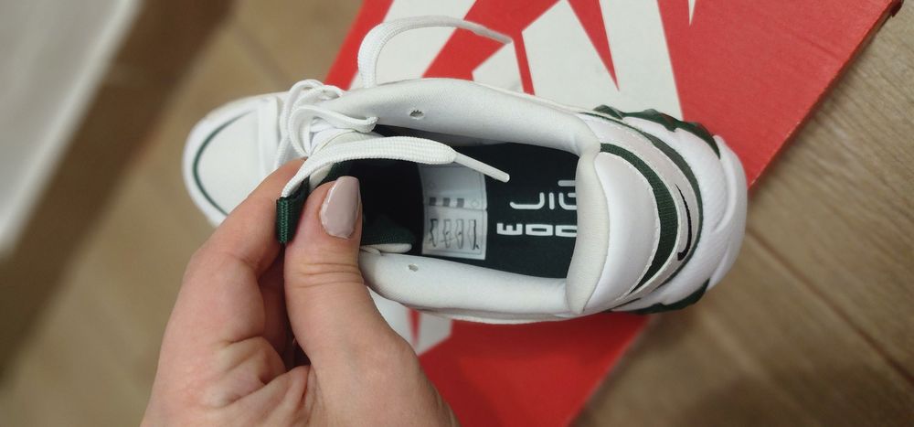 Кросівки жіночі Nike ,оригінал