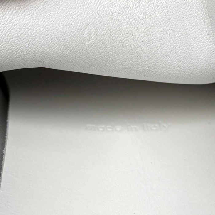 Louis Vuitton Run Away MTO Чоловічі кросівки шкіра оригінал 43 EUR