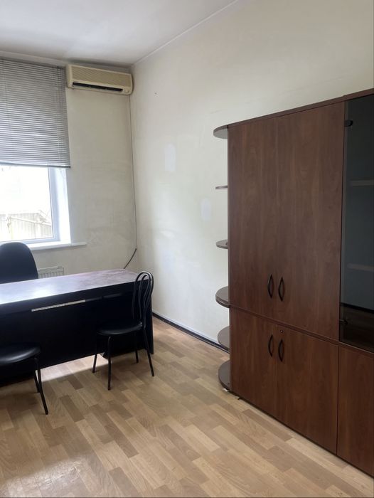 Офіс 65 кв м з меблями