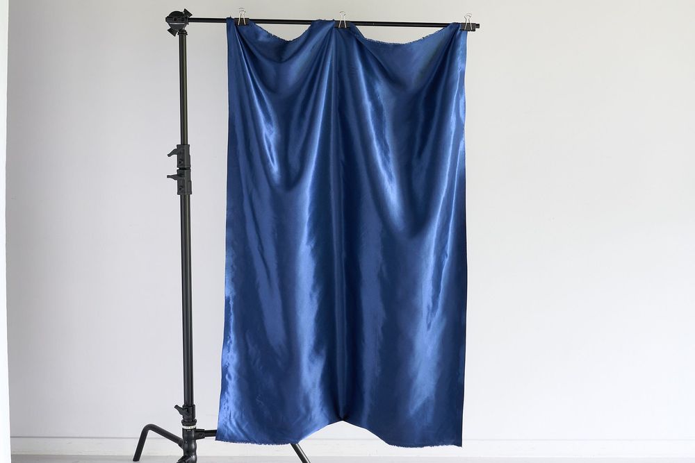 Tecidos acetinados 1,50 x 1,00 m, excelente estado