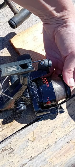 Carretos com fio de pesca várias marcas