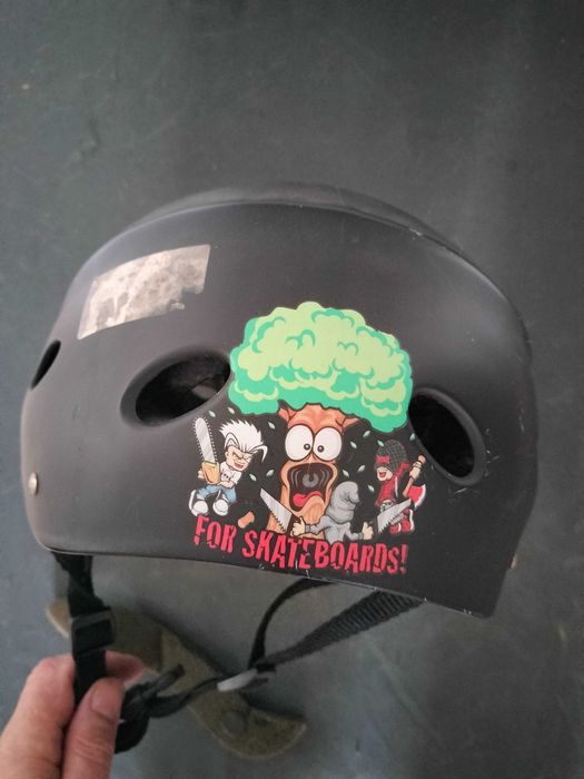 Capacete Sport Zone (skate/patins)