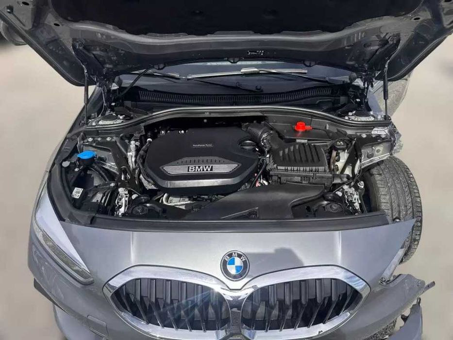 BMW 1 Hatchback (F40) 116 d de 2023 Salvado