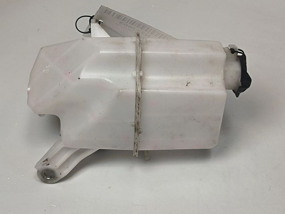 zbiorniczek wyrównawczy do toyota rav4 v 2,5 hybryda 2019
