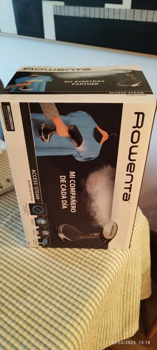 Ferro vertical a vapor Rowenta