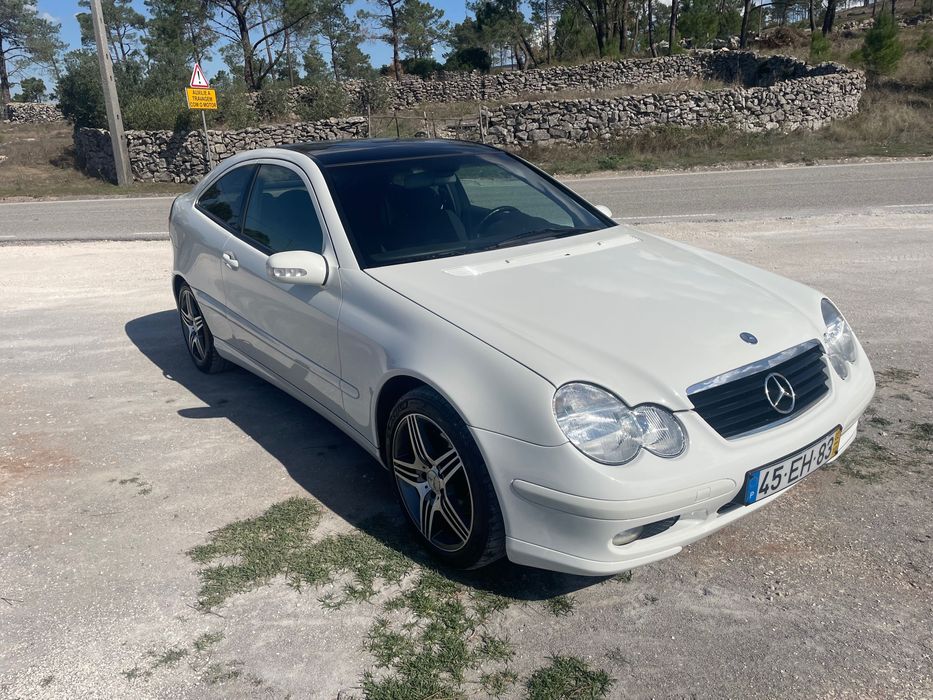 Mercedes benz sport coupe 220