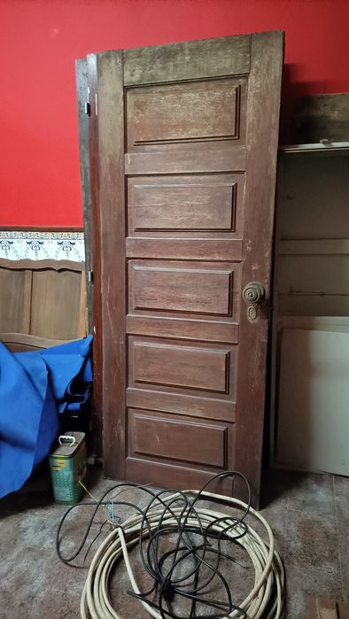 Vários outros artigos portas de madeira