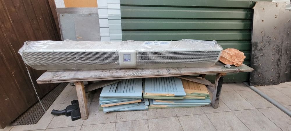 Продам тепловую завесу