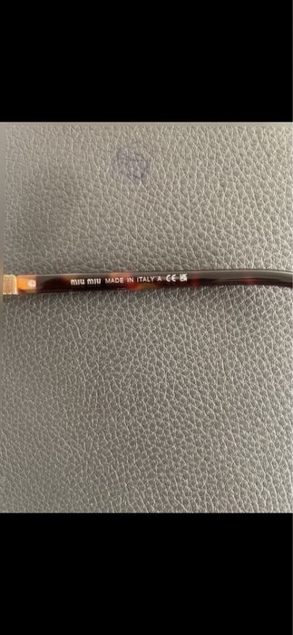 oculos miu miu muito bom estado