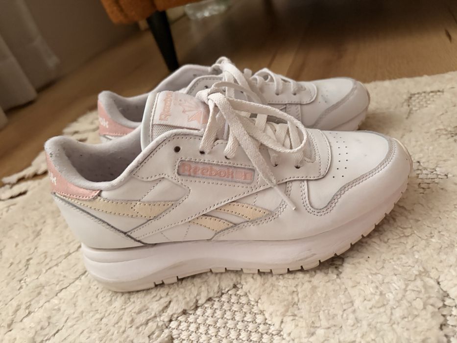 Шкіряні кросівки Reebok
