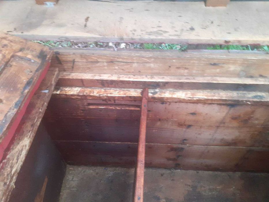 Продаються вулики