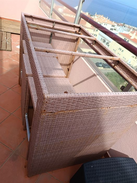Mesa alta de exterior com 6 cadeiras