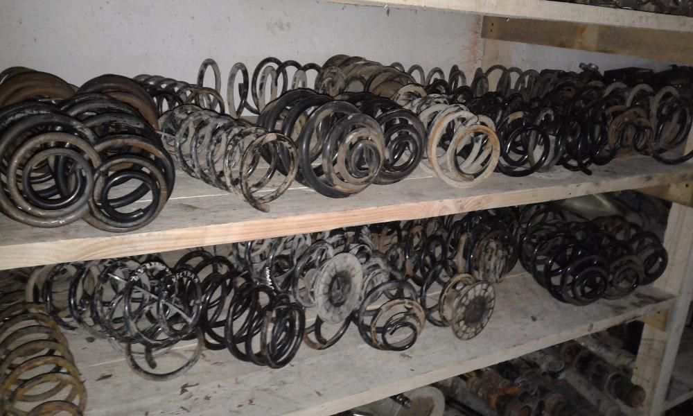 стійка амортизатор пружина Opel Astra H G J Vectra B C Signum Insignia