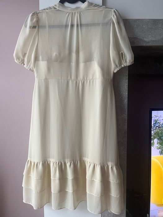 sukienka ecru zdobiona Asos