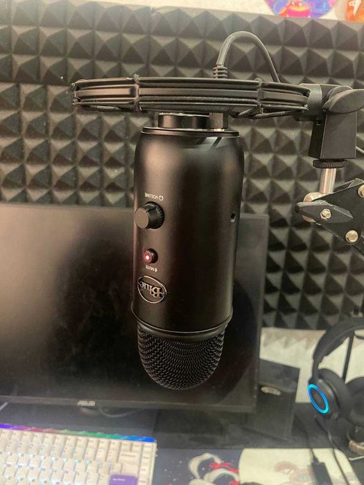 Студійний мікрофон Logitech Blue YETI Blackout
