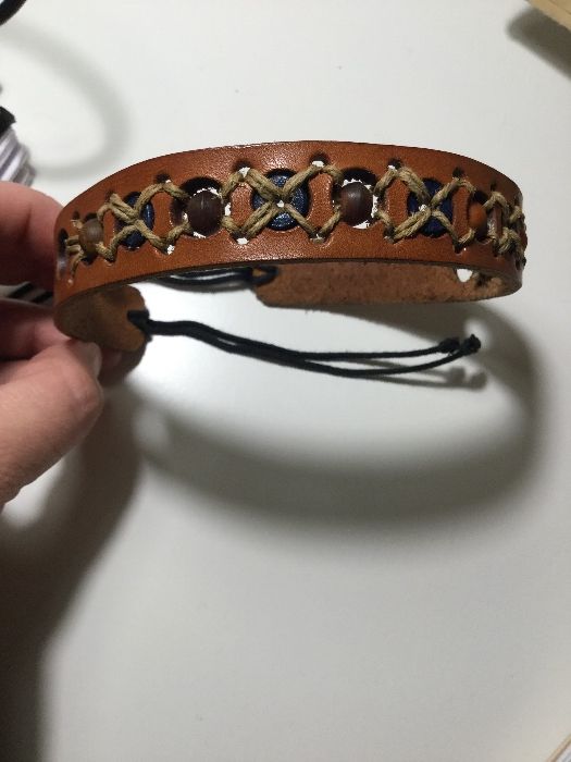 Gargantilha em pele verdadeira, castanha