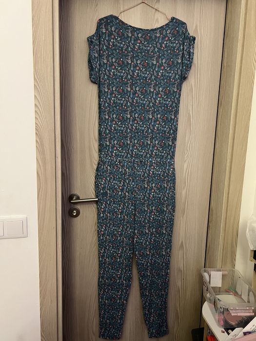 Macacão La Redoute azul com flores