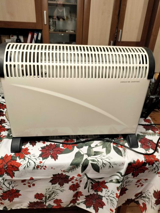 Grzejnik elektryczny z termowentylatorem