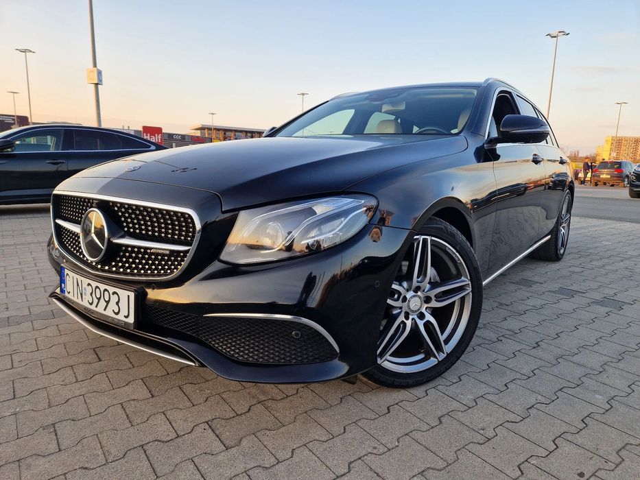 Mercedes-Benz Klasa E Bardzo Ładny Dobrze Skonfigurowany! Bezwypadkowy! Zobacz!