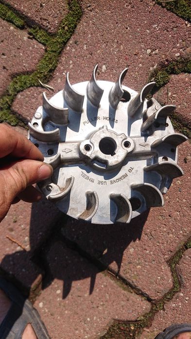 Briggs stratton 450e 550e 575e 500 series oryginalne koło magnesowe