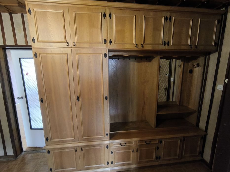 Oddam szafę do przedpokoju