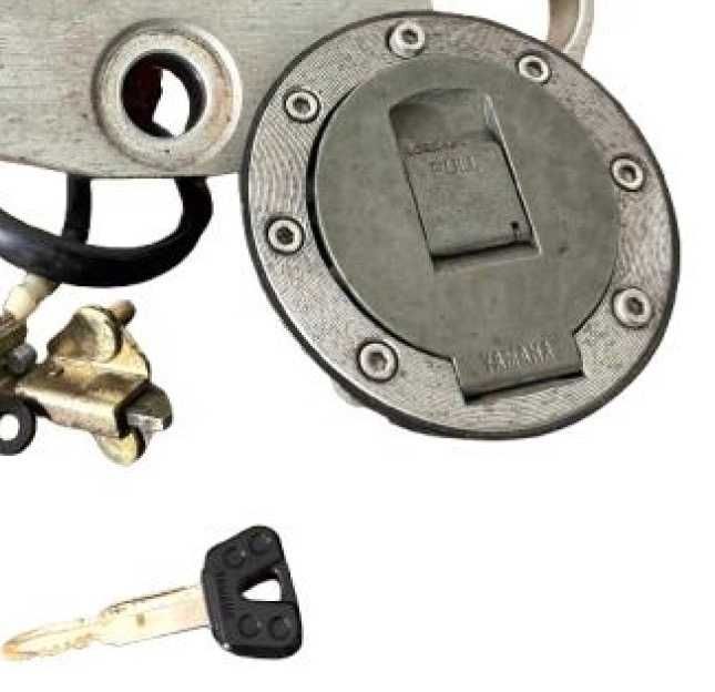 Yamaha Thunderace: Espelho Esq. Válvula Exup,Fecho asssento,Tampão Gas