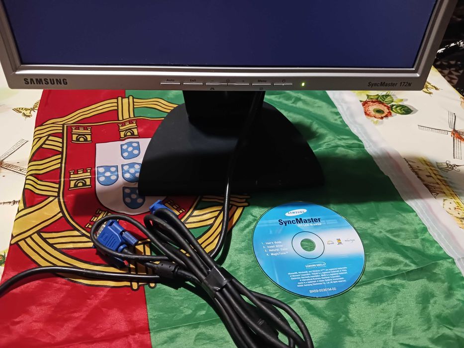 Samsung 43 cm computer monitor with flawless screen64584399481601121