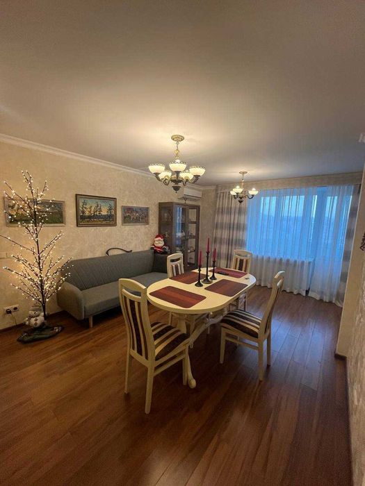 Неймовірна 3-кімнатна квартира в самому Центрі !