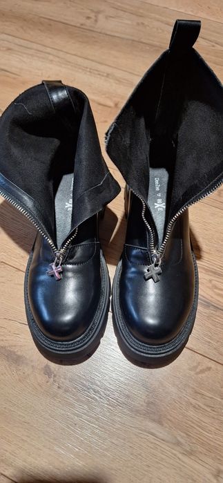 Botki dziewczęce czarne na grubej podeszwie DeeZee Roxie roz 36 nowe