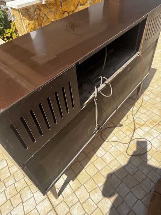 Movel aparador com radio e gira discos