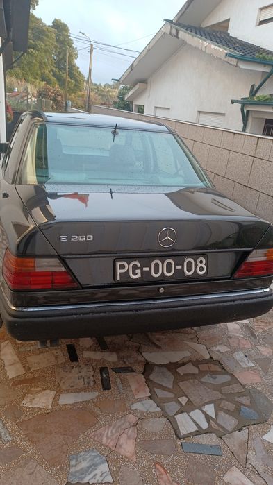 Mercedes  w 124 260 E  em excelente estado