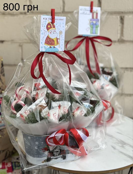 Новорічний подарунок різдвяний з Кіндер Рафаелло