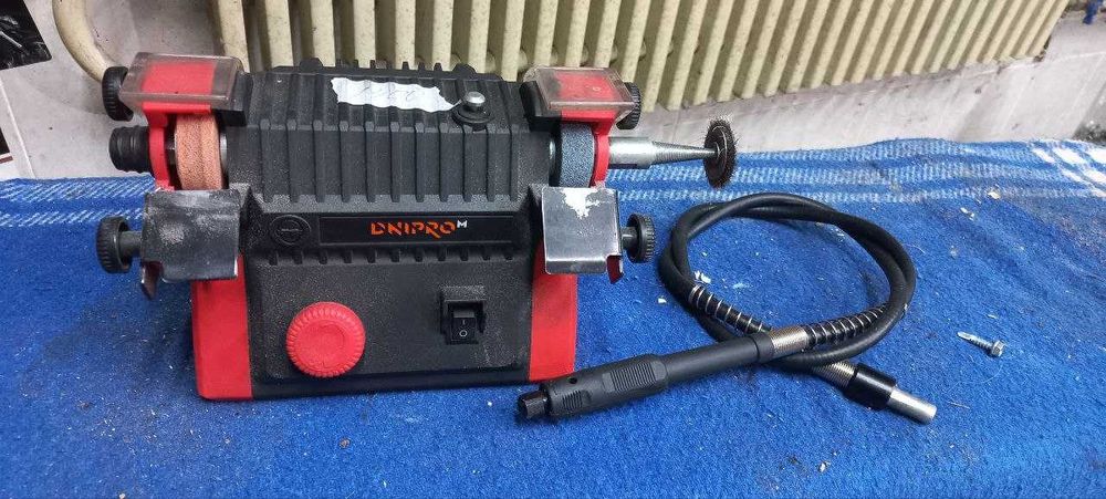 Акумуляторний верстат точильний Dnipro-M DBG-200 (без АКБ та ЗП)