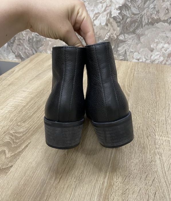 Selected Португалія шкіряні черевики туфлі ботинки  туфли