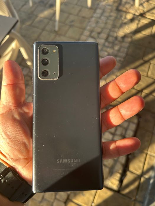 Samsung note 20 1 ano de uso
