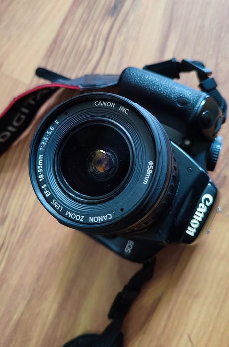 Aparat lustrzanka Canon EOS 450D