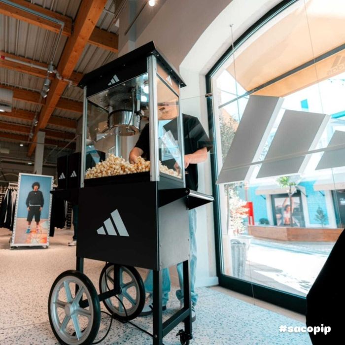 Carrinho de Pipocas, algodao doce, HotDogs, Crepes Suiços